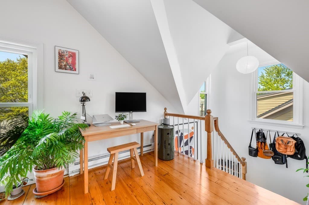 52 Pleasant St #C photo 3