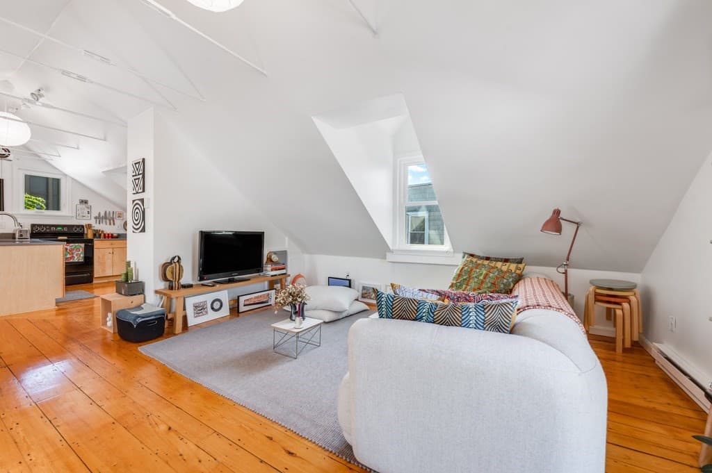 52 Pleasant St #C photo 5