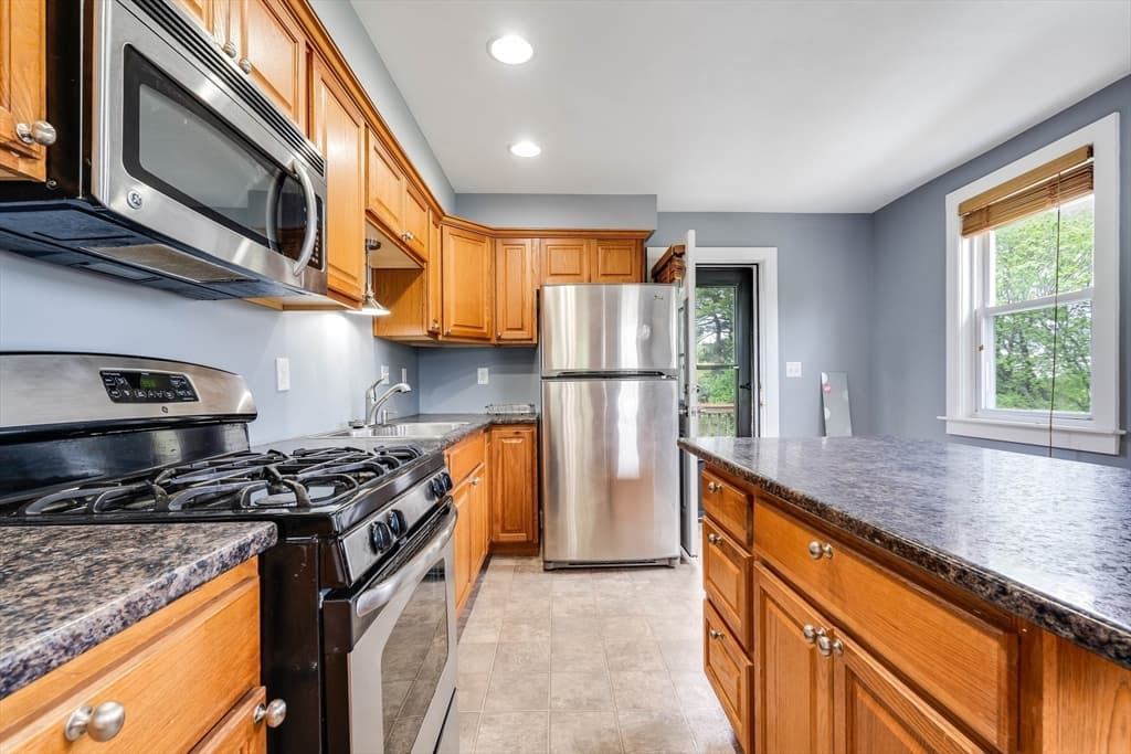 162 North Ave #2