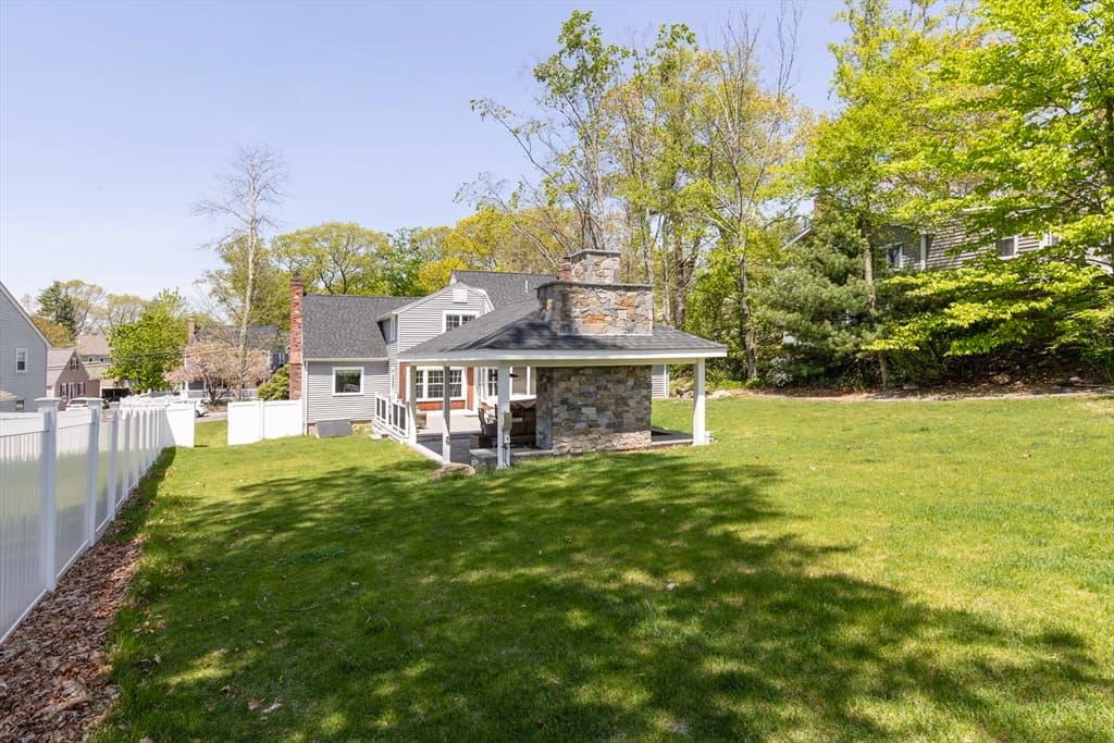 62 Stoughton Rd photo 5