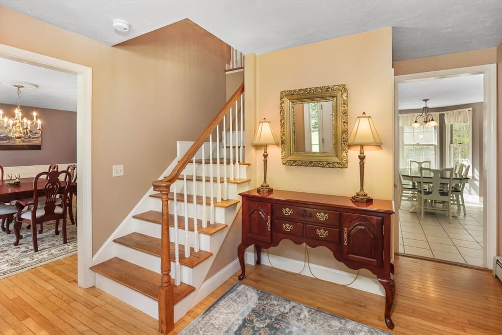 356 Rawson St photo 4