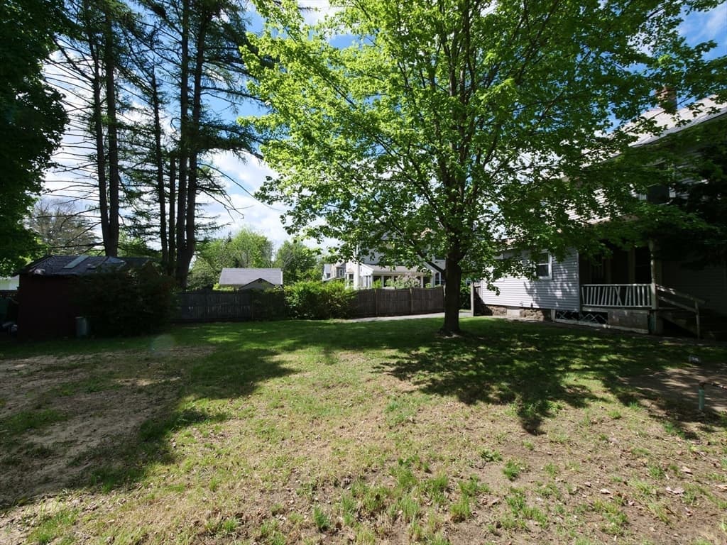 58 Cleveland St photo 3