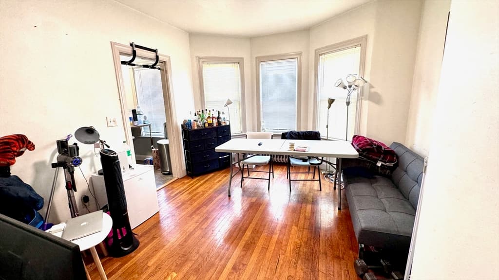 74 Antwerp St #1 photo 4