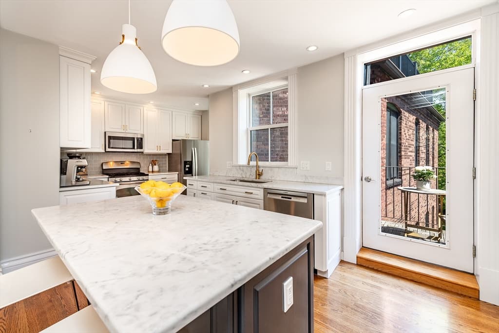 13 Harvard St #3