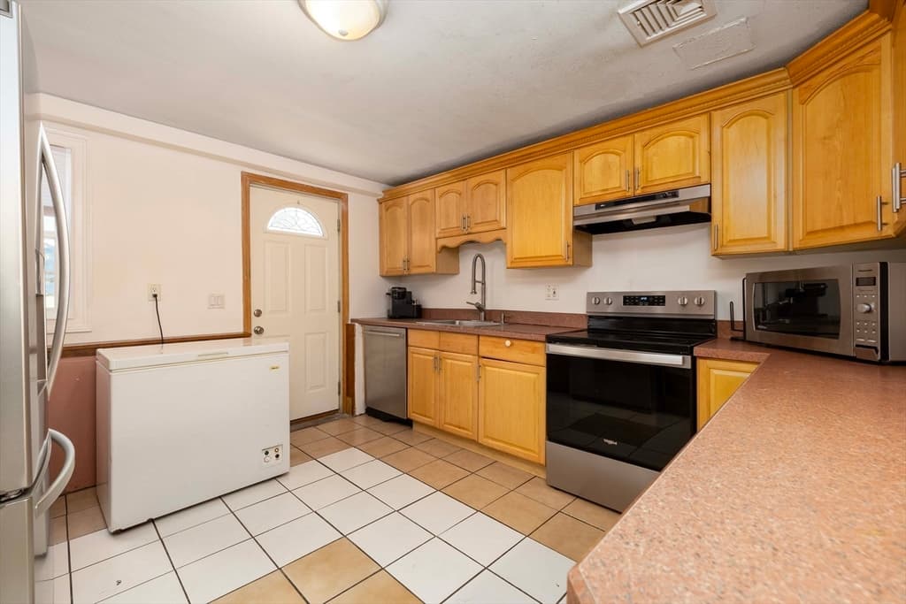 22 Florian St photo 5