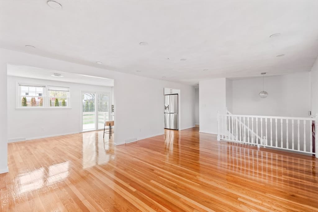 4 Joyce Cir photo 4