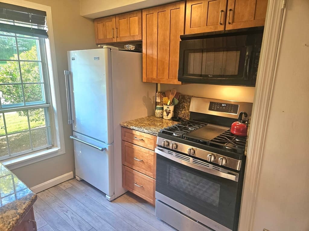 1007 Windsor Dr #1007 photo 2