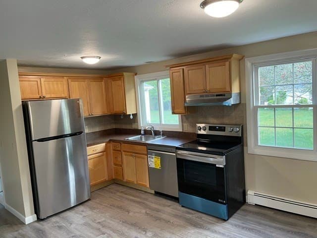 69 Erin Drive #B photo 3
