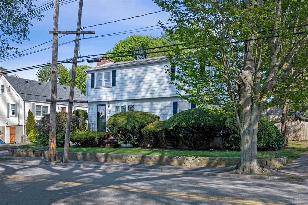 289 West Shore Drive photo 2