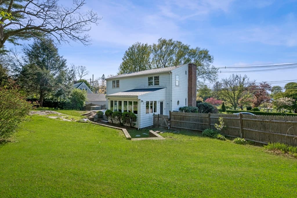 289 West Shore Drive photo 3