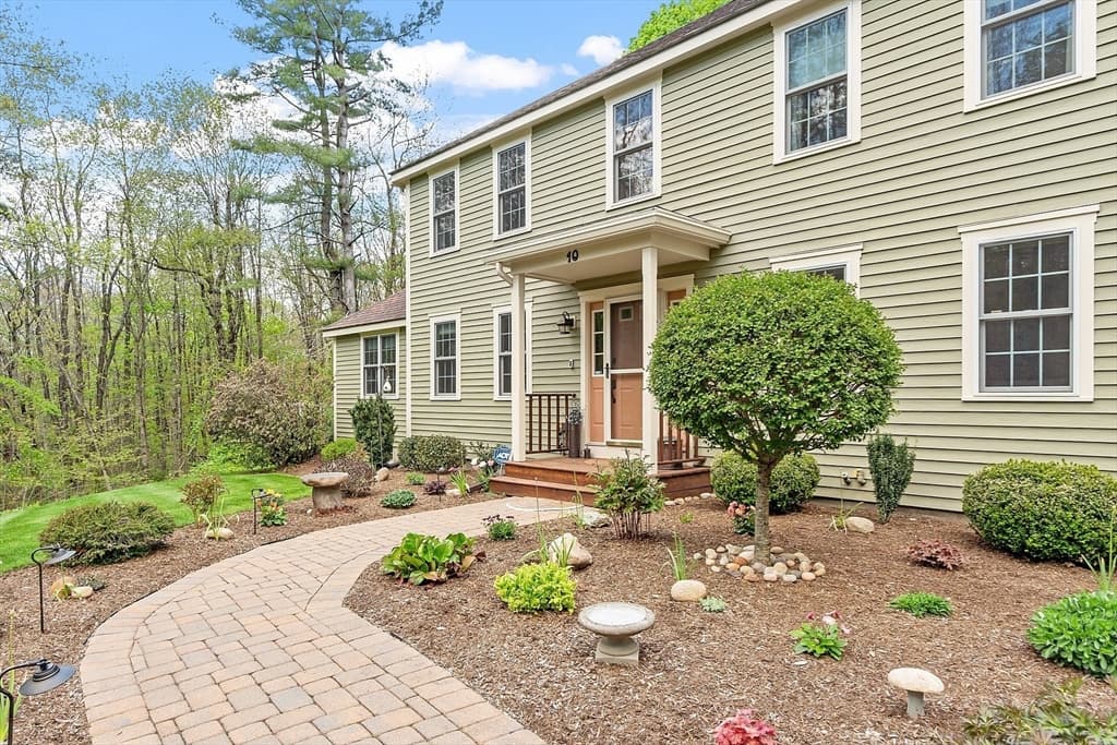 10 Calamint Hill Rd N photo 2