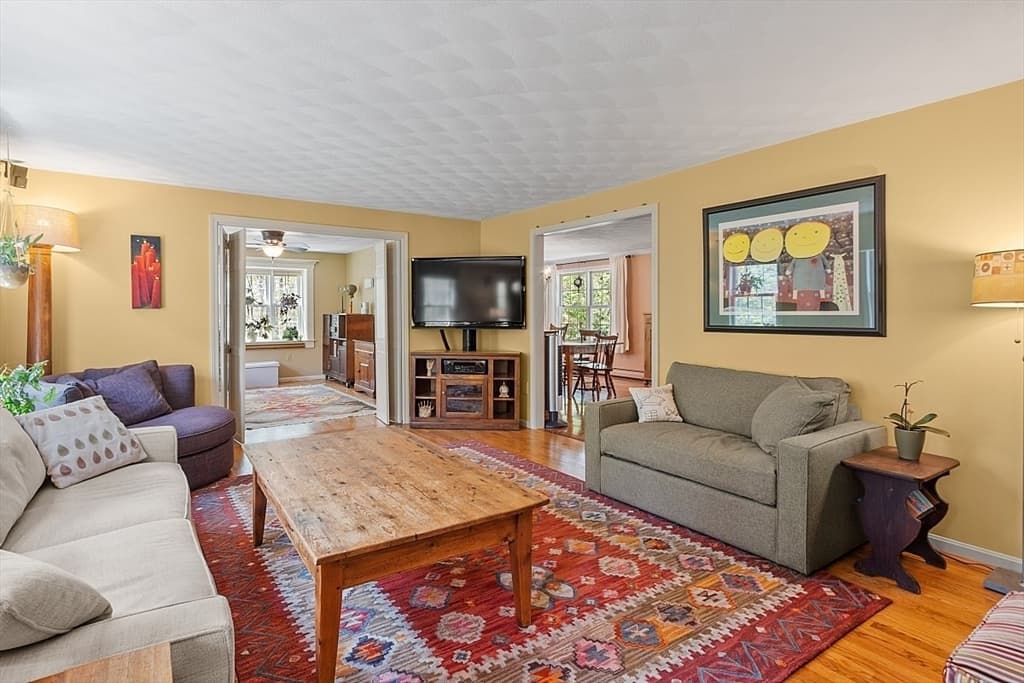 10 Calamint Hill Rd N photo 4