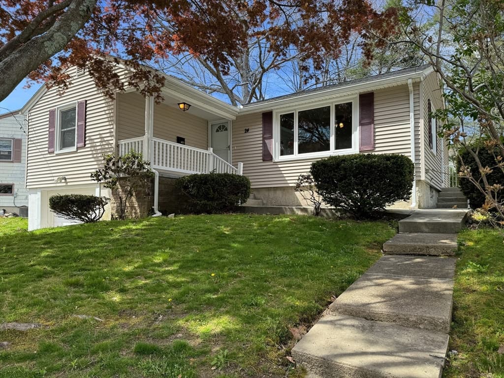 24 Howard Ave