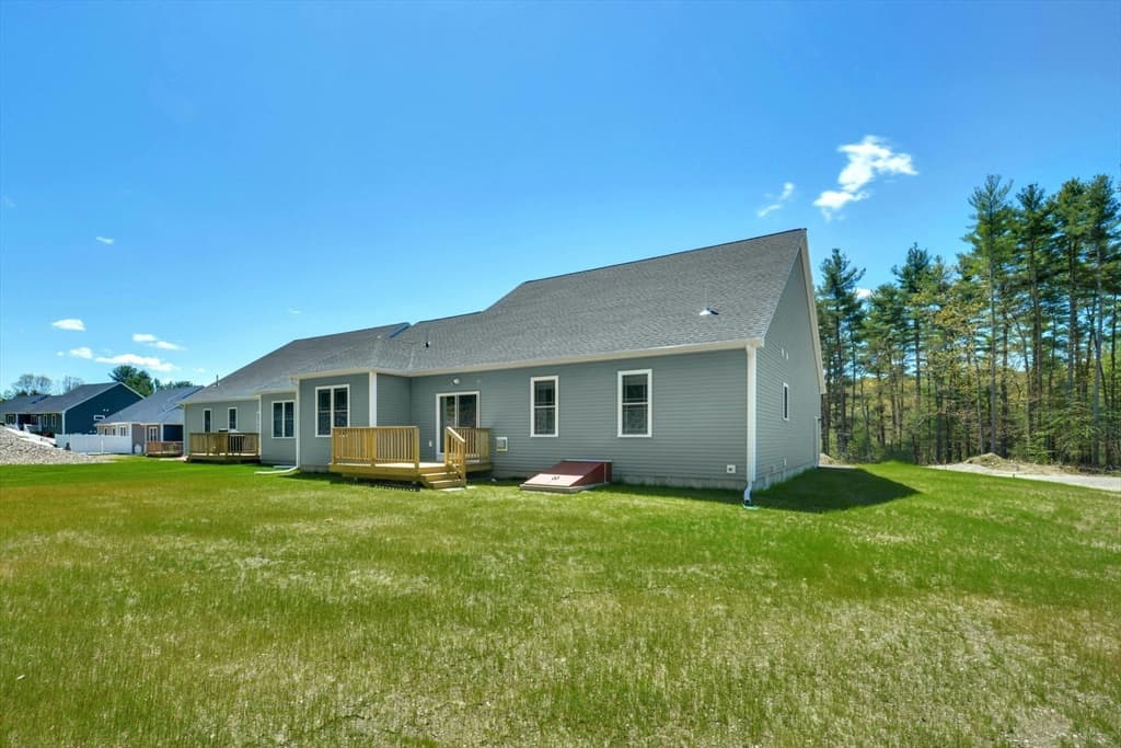 68 Mikes Way photo 3