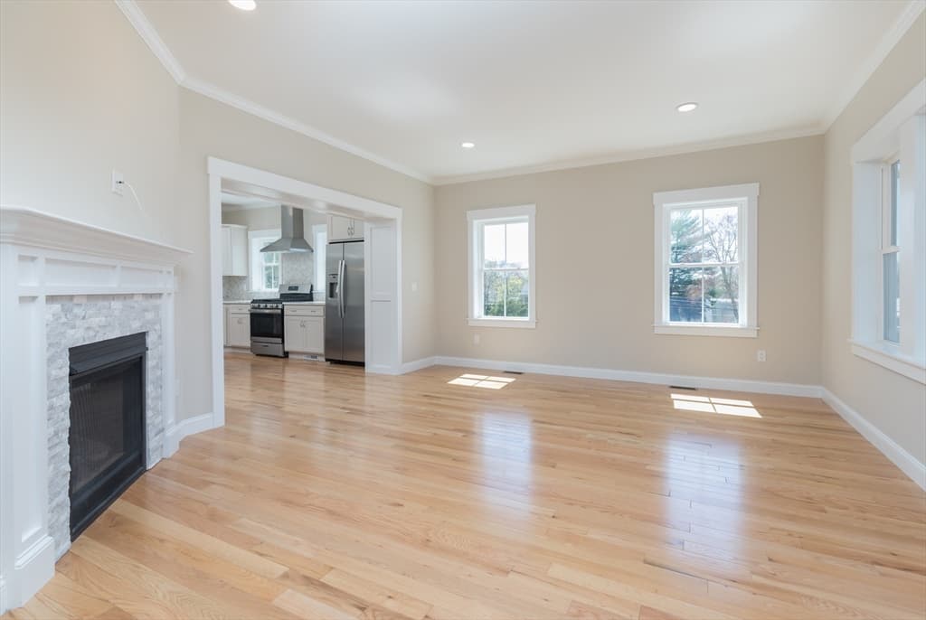 16 Shiraz Lane photo 3