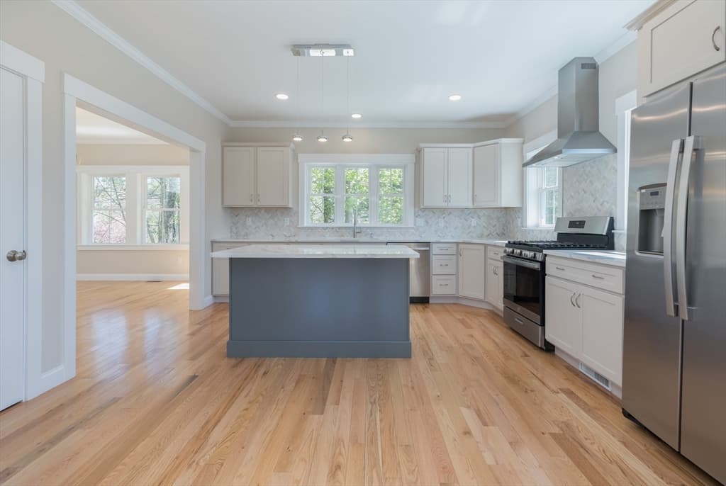 16 Shiraz Lane