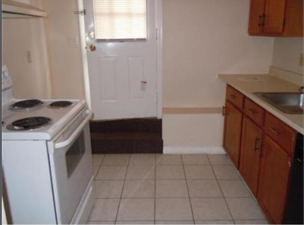 850 Hyde Park Ave #1 photo 2