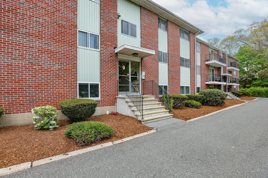 83-R Hobart St #E3