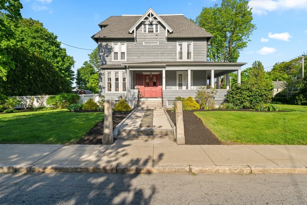 49 Capron St photo 5