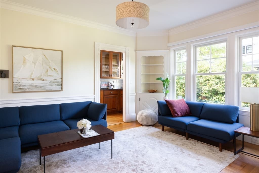 17 Winthrop Road photo 5
