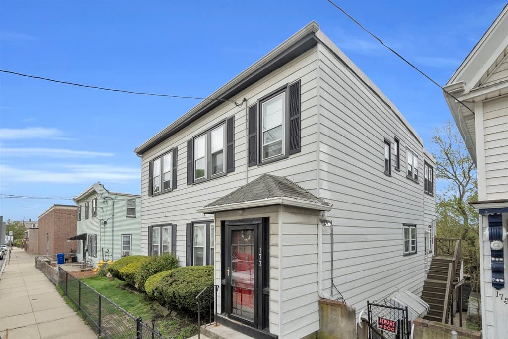 177 Leyden Street photo 3