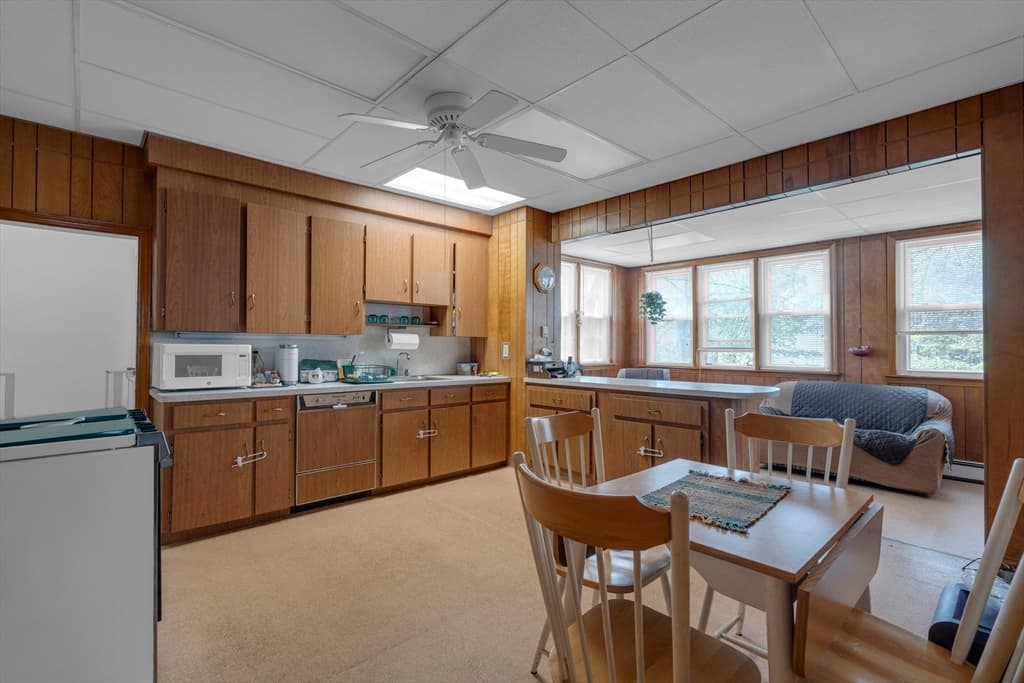 177 Leyden Street photo 4