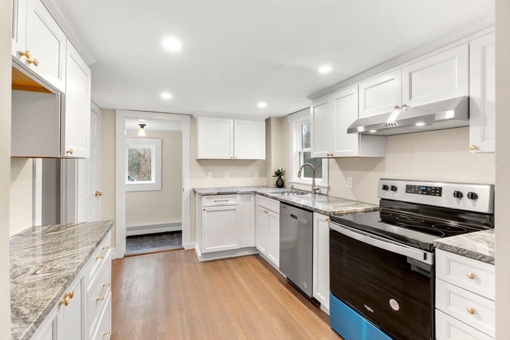 20 Pleasant St