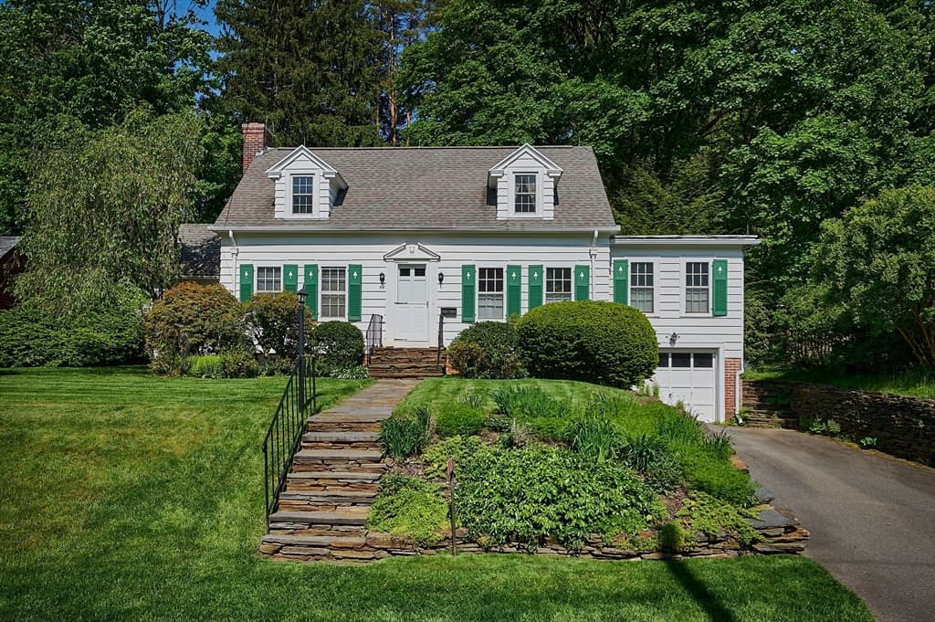 68 Blue Hills Rd