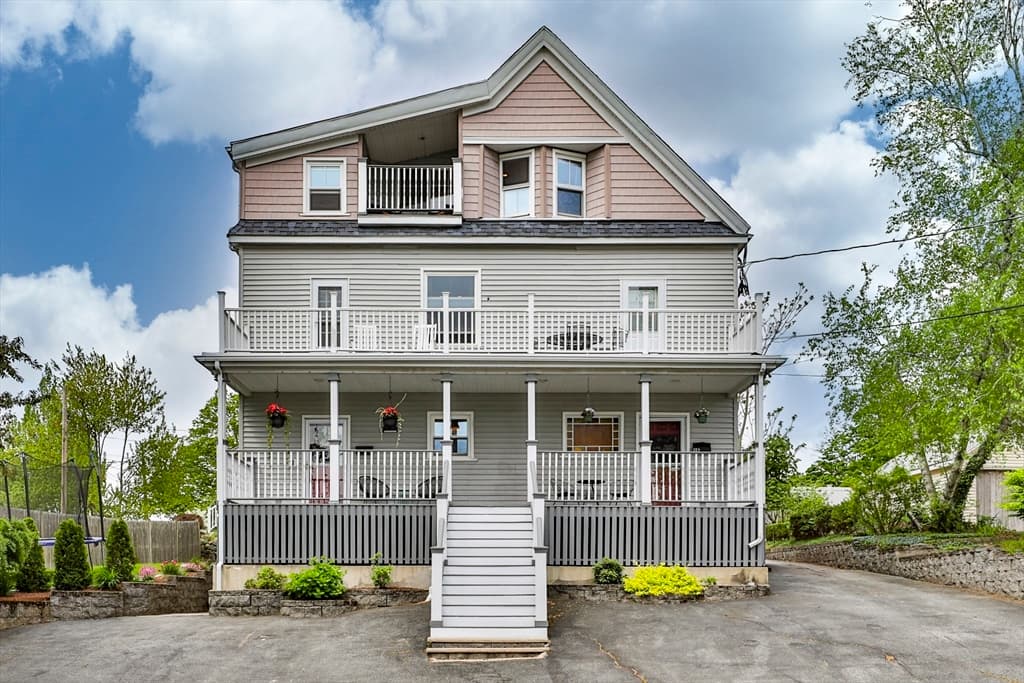 9 Pleasant St #9A