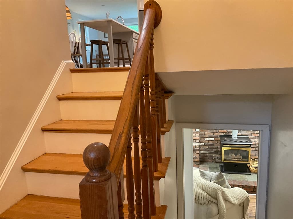 140 Blackstone St photo 3
