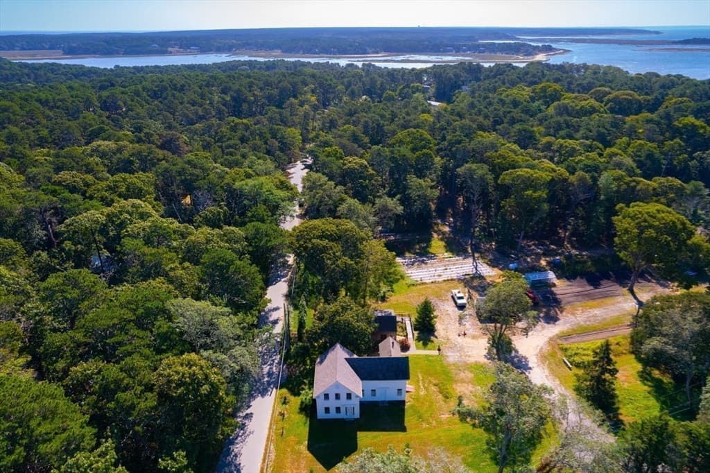 215 Paine Hollow Rd