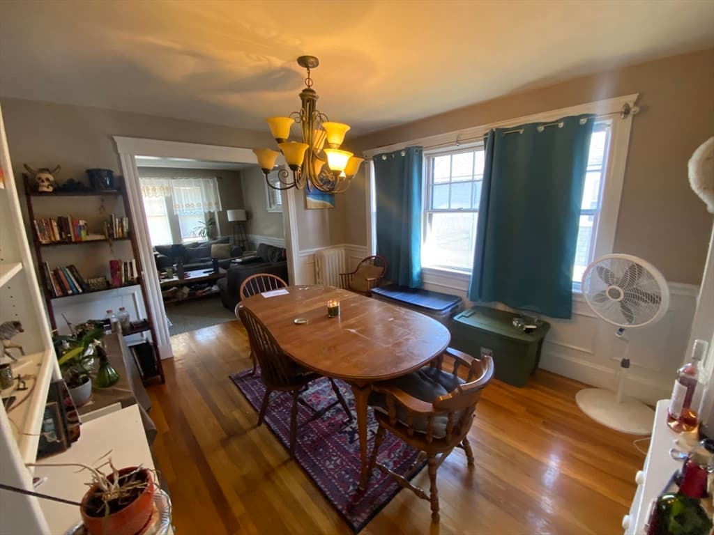 102 Bennett St #2
