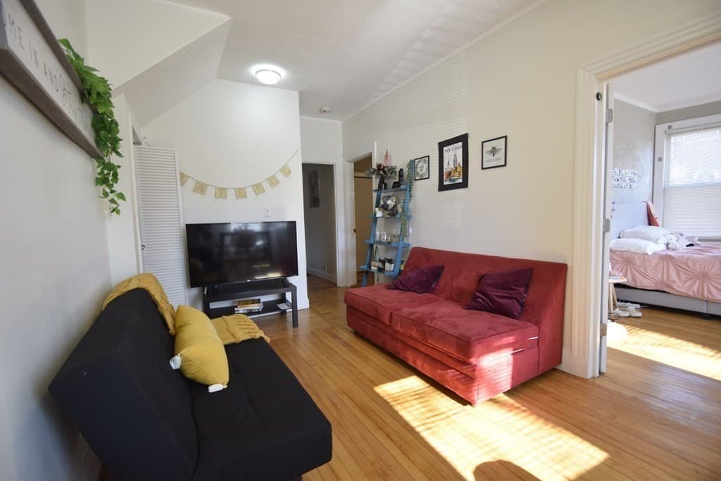 1729 Commonwealth Ave #1 photo 2