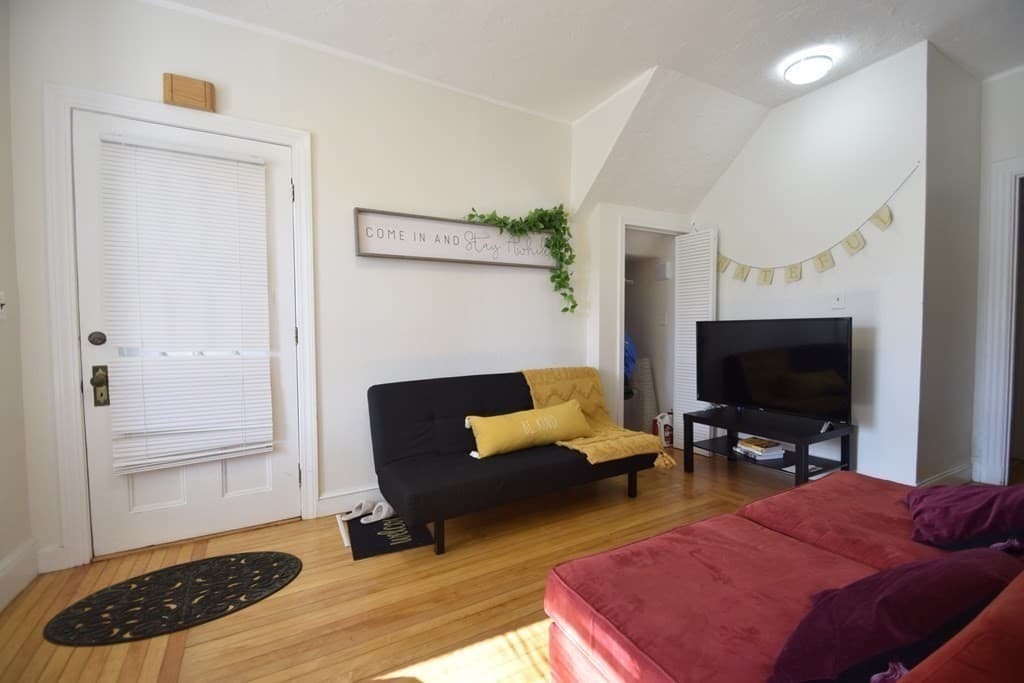 1729 Commonwealth Ave #1