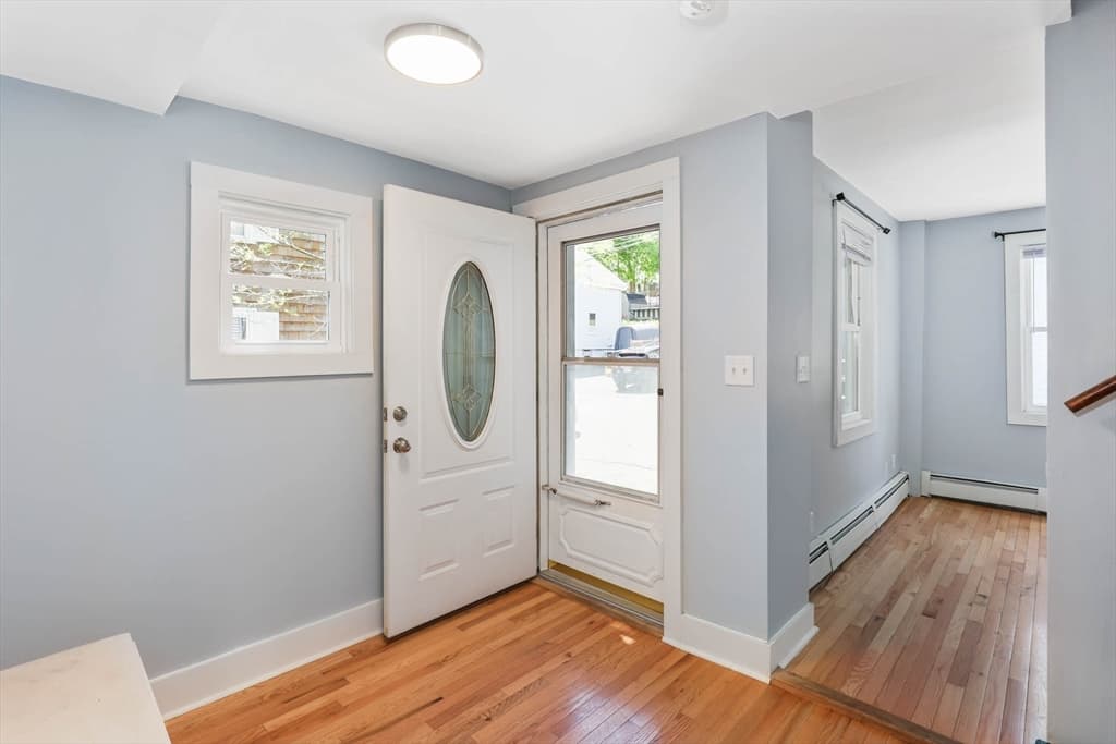 15 Varney St photo 4