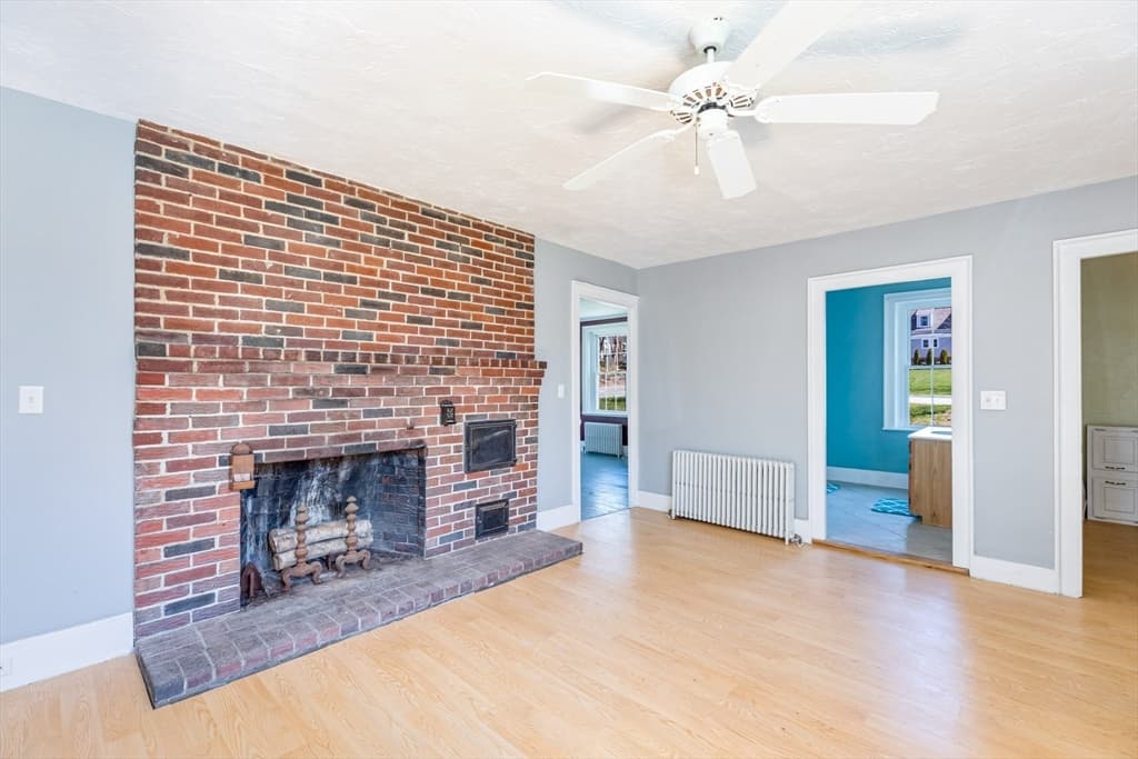 142 Elm St photo 5