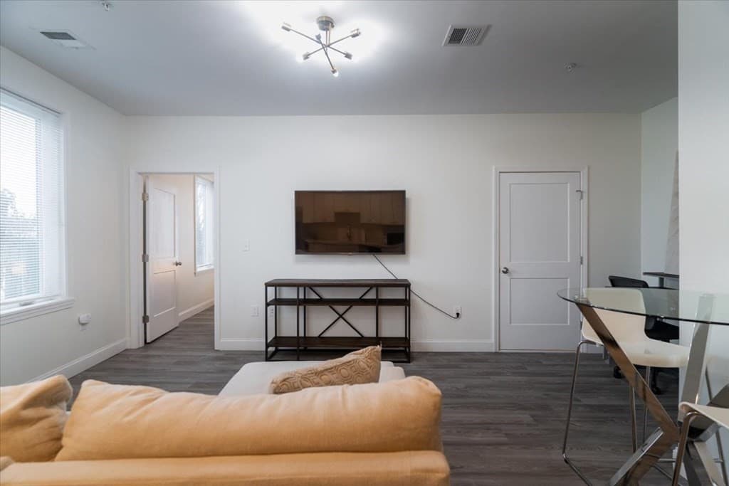 94 George St #204 photo 3