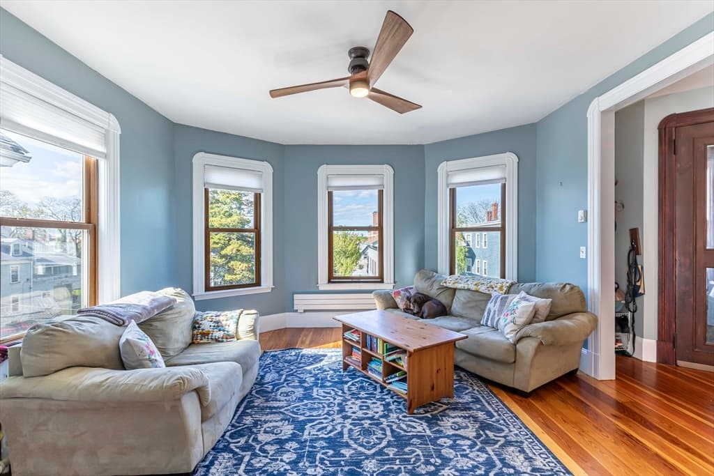 15 1/2 Mount Vernon Street #3