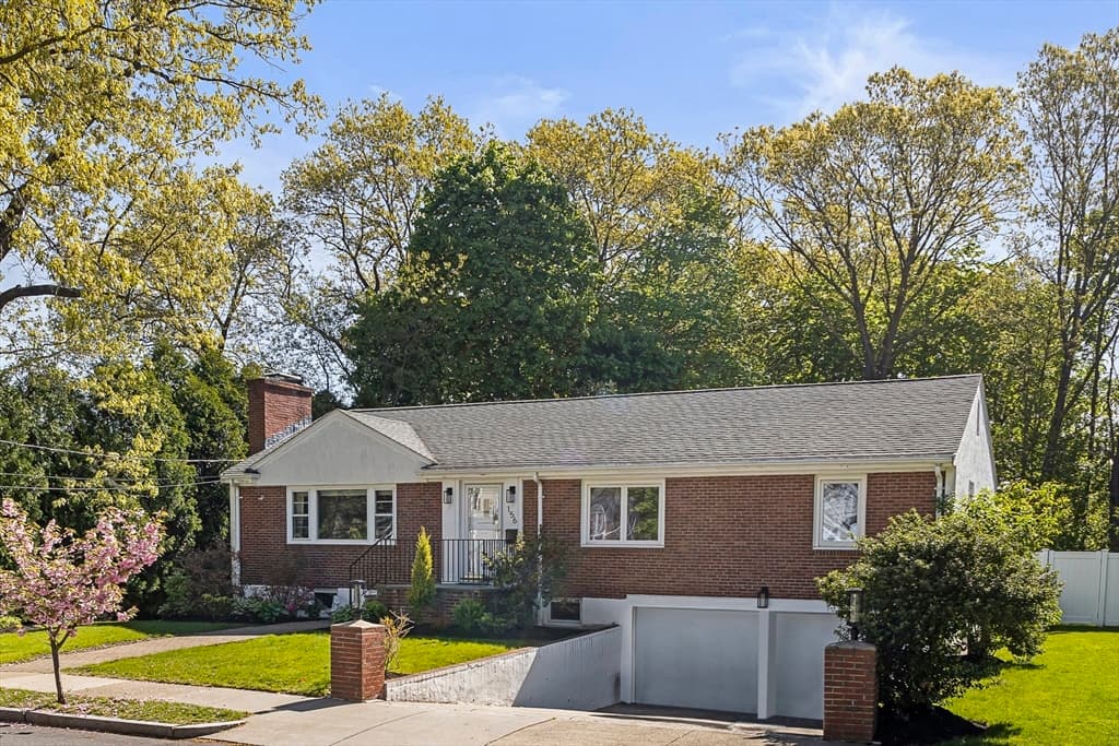 156 Woodcliff Rd
