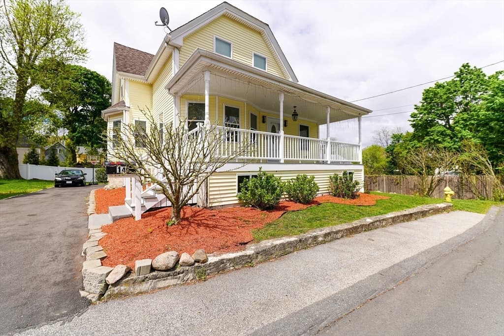 14 Dearing Ave photo 2