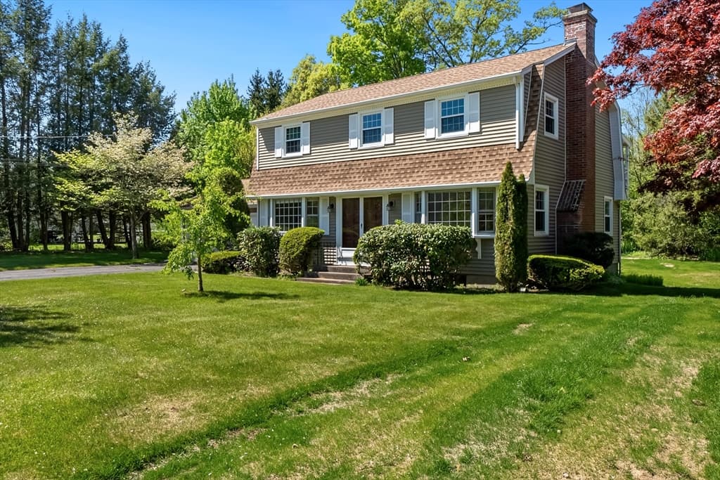 7 Katie St