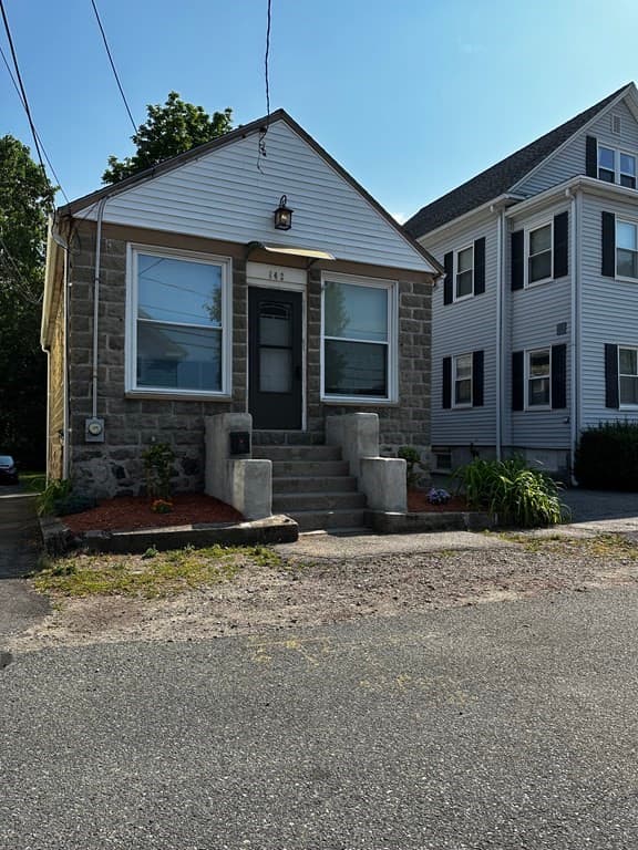 142 Harding Terrace #1