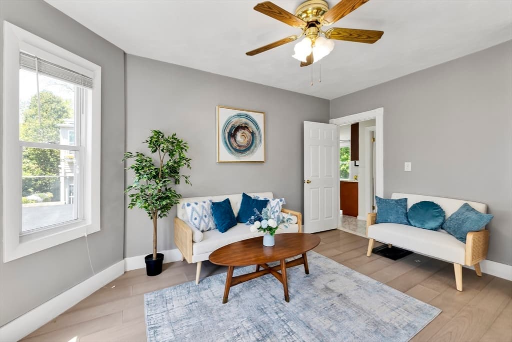 21 Mount Vernon St #21 photo 3