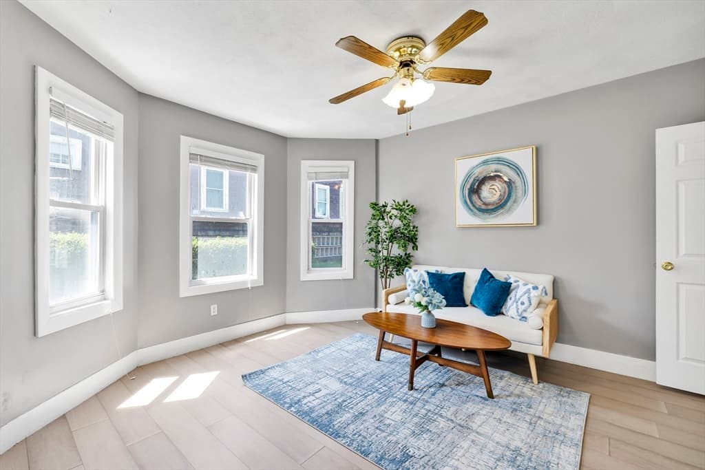 21 Mount Vernon St #21