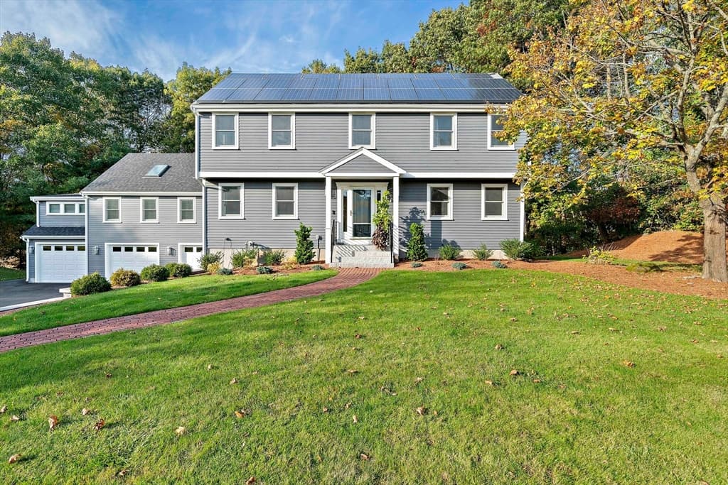 40 Boxwood Ln