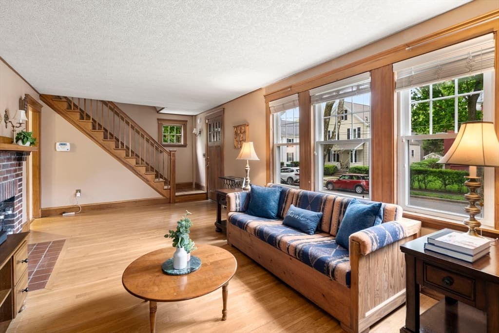 4 Henshaw Pl photo 3