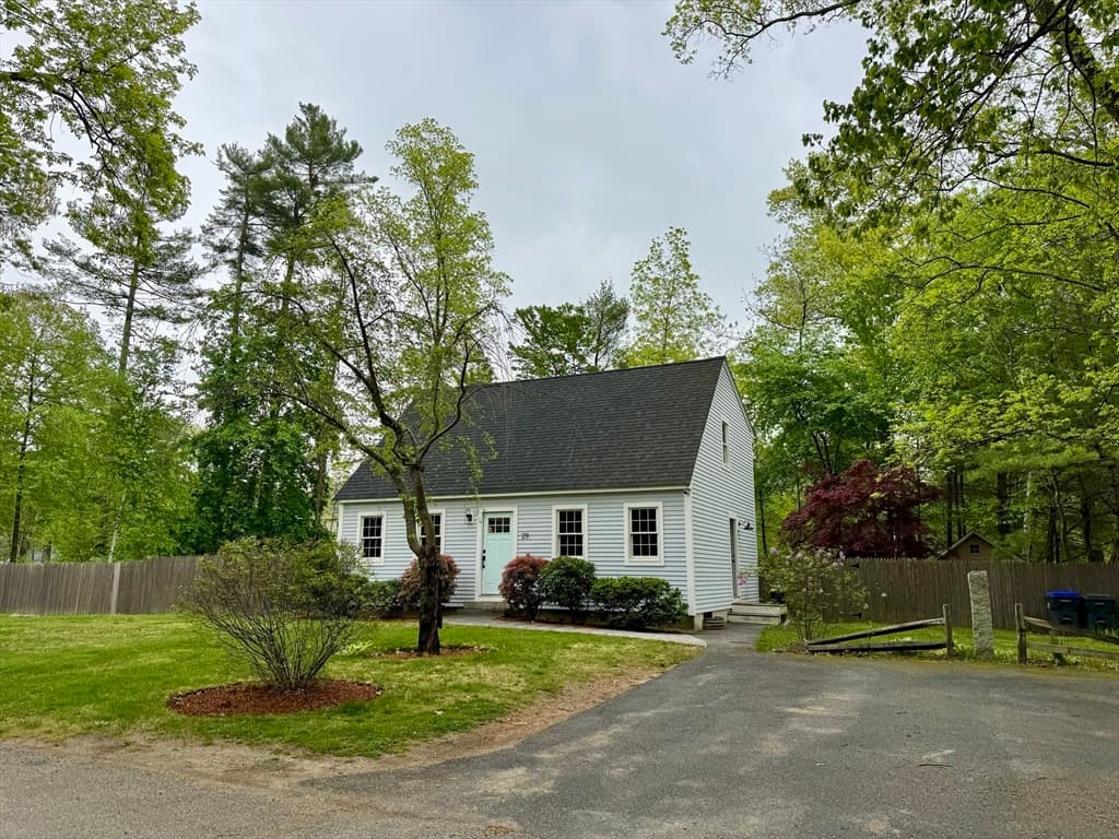 29 Whitewood Rd photo 2
