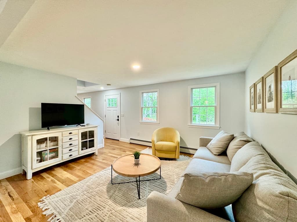 29 Whitewood Rd photo 5