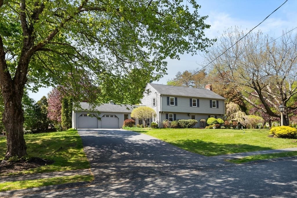 21 Chatham Way photo 2