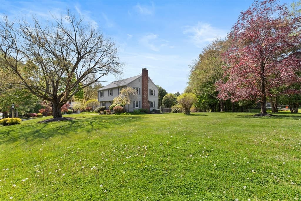 21 Chatham Way photo 4